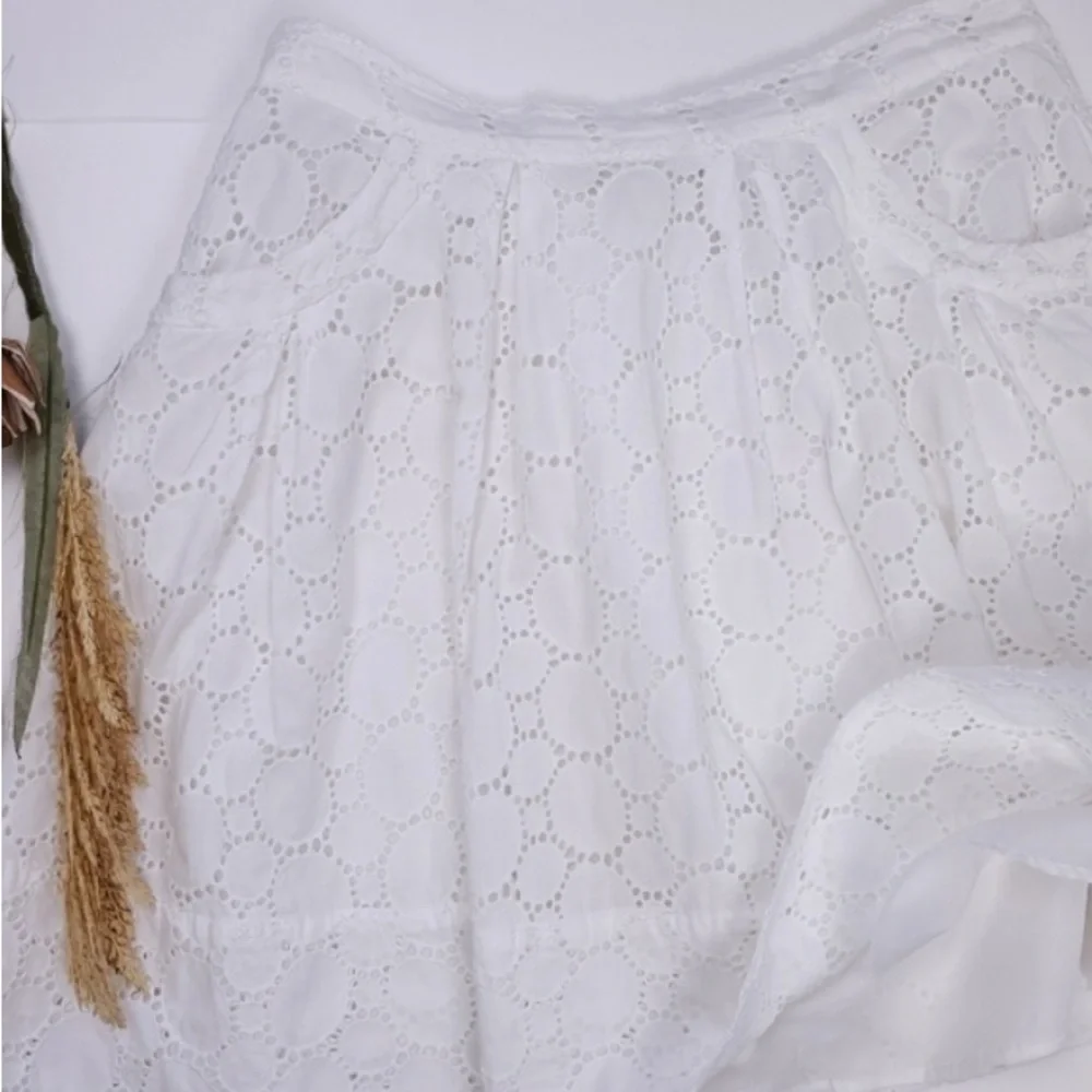 Calvin Klein 100% Cotton Circular Eyelet Skirt with Pockets-Size 12 RARE FIND - Picture 7 of 13